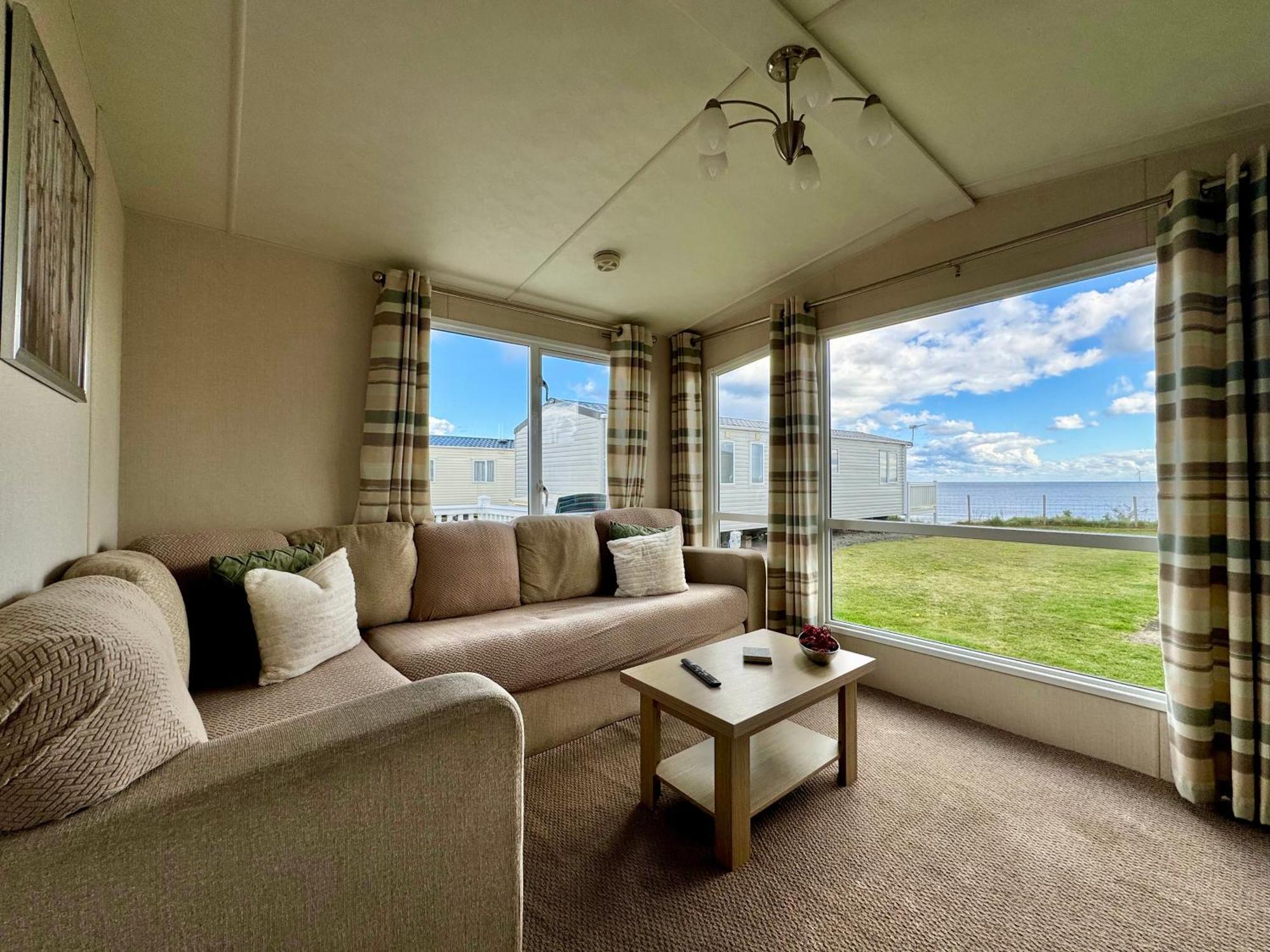 New Sea View Platinum Caravan With Huge Decking Newcastle upon Tyne Zewnętrze zdjęcie