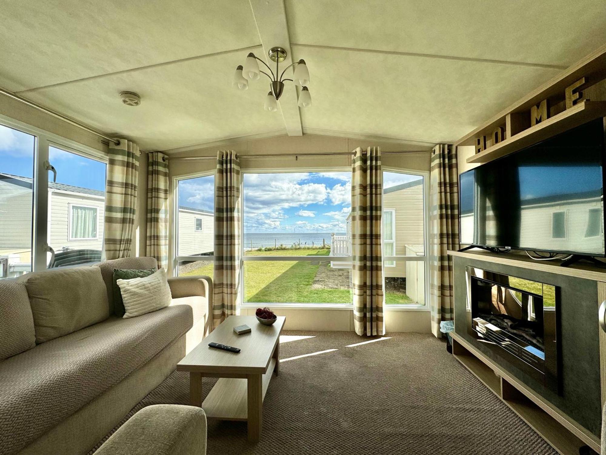 New Sea View Platinum Caravan With Huge Decking Newcastle upon Tyne Zewnętrze zdjęcie